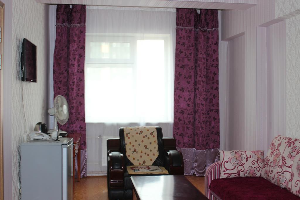 Toto Hotel Ulan Bator Rum bild