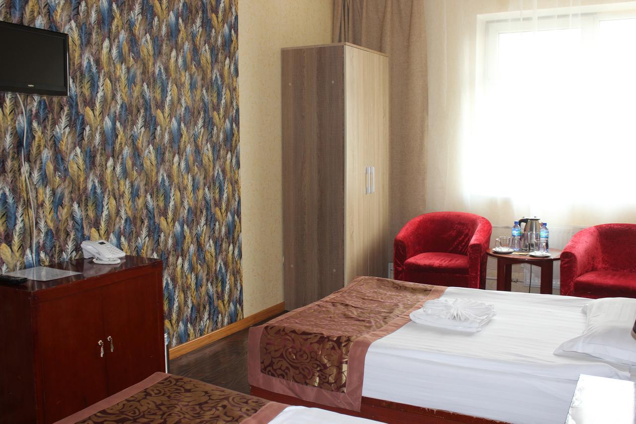 Toto Hotel Ulan Bator Exteriör bild