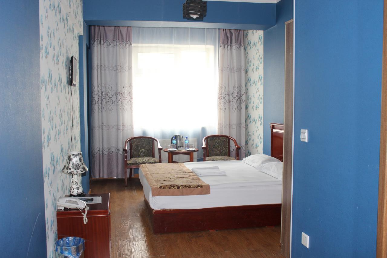 Toto Hotel Ulan Bator Exteriör bild